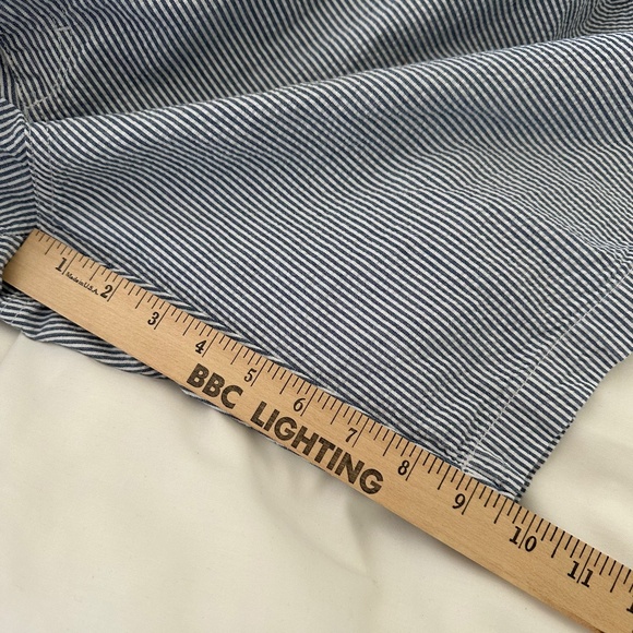 IZOD MENS SEERSUCKER BLUE AND WHITE STRIPED SHORTS 42 - Picture 5 of 7